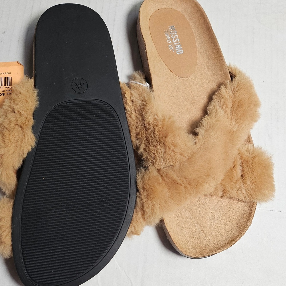 Mossimo Supply Co Bella Faux Fur Slides Tan Women's Size 7.5 Slip On Sandals New - Picture 8 of 12